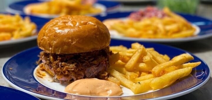 Lore Bistroo burger, lõunapakkumine
